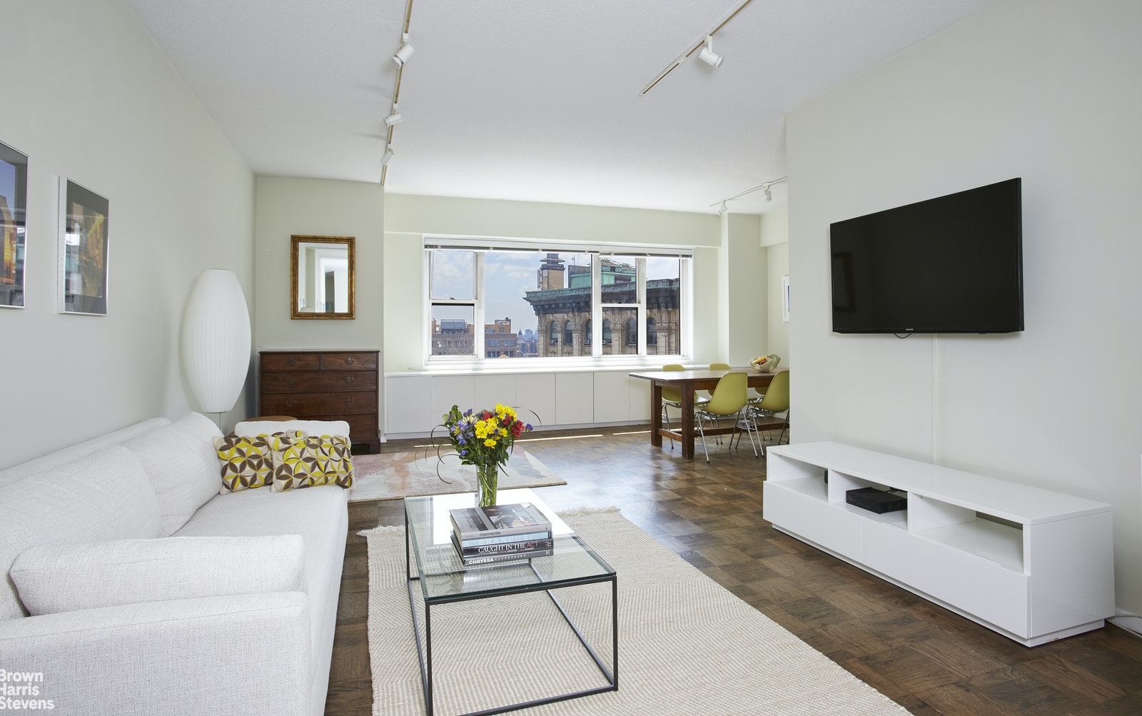 Photo 1 of 60 East 8th Street 17N, Central Village, NYC, $6,500, Web #: 21771809
