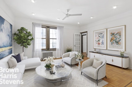 1100 Grand Concourse 2F, Concourse, New York - 3 Bedrooms  
2 Bathrooms  
5.5 Rooms - 