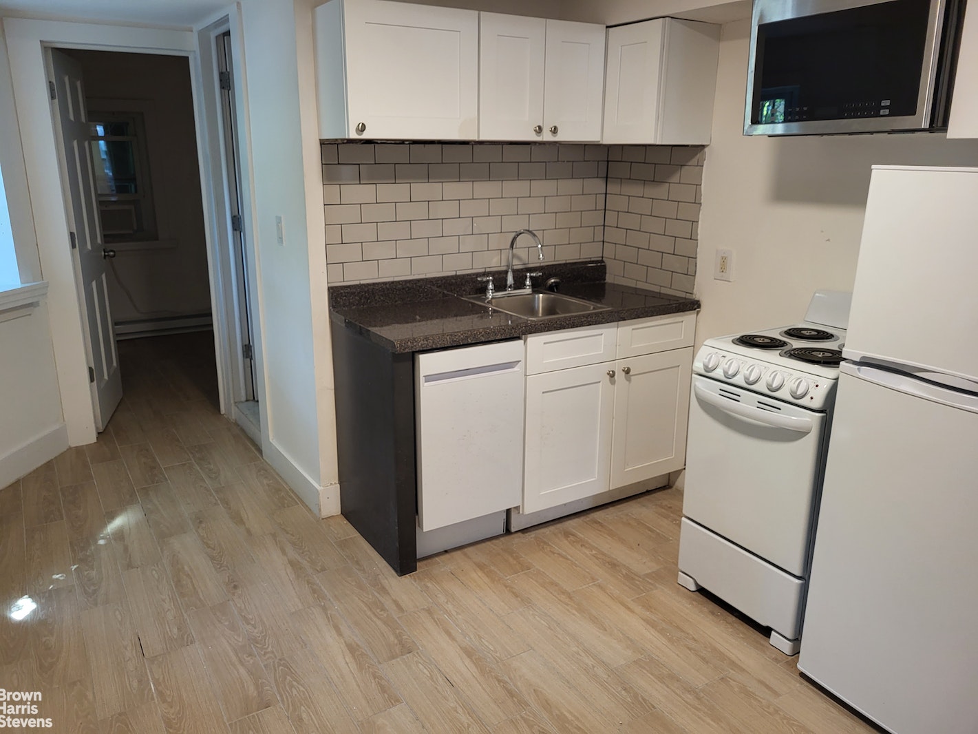 Photo 1 of 630 East 9th Street Be, East Village, NYC, $3,195, Web #: 21926409