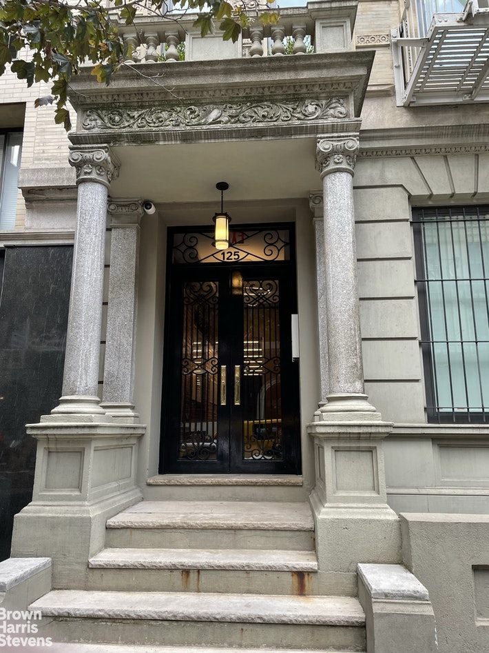 Photo 1 of 125 East 83rd Street 1, Upper East Side, NYC, $3,800, Web #: 21937590
