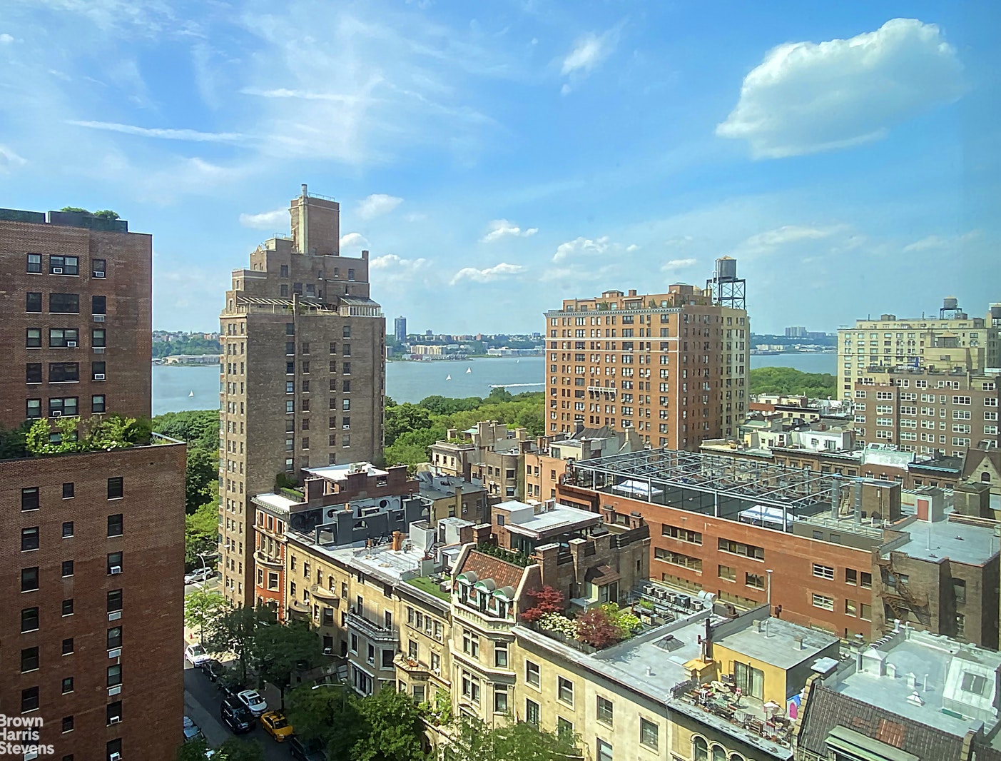 Photo 1 of 11 Riverside Drive 15Ae, Upper West Side, NYC, $3,500, Web #: 21939260