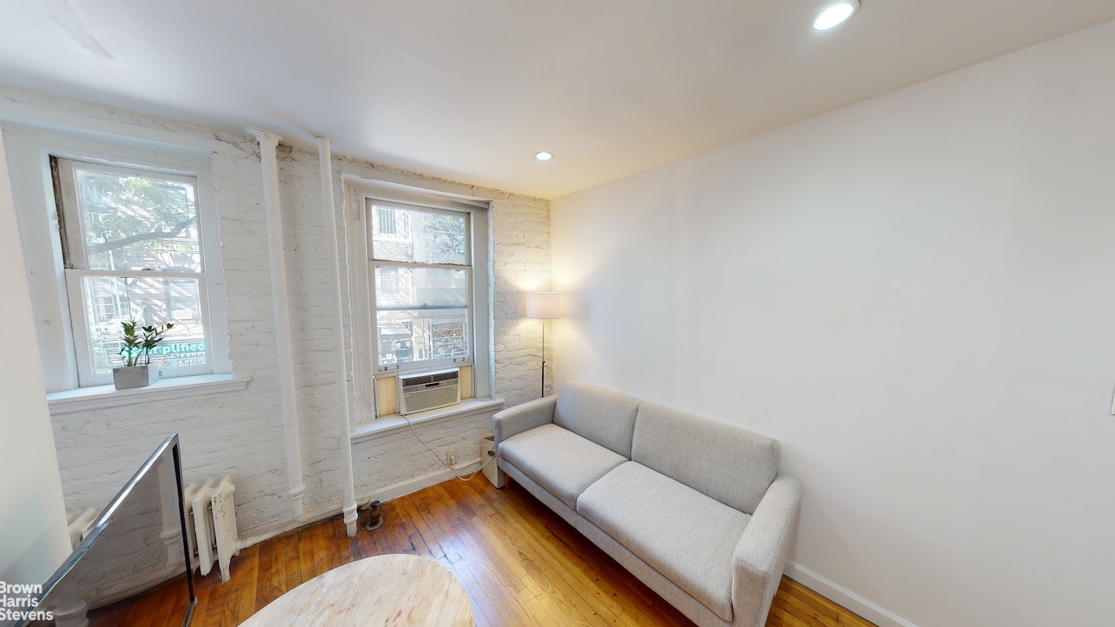 Photo 1 of 114 Christopher Street 8, West Village, NYC, $4,595, Web #: 22035860
