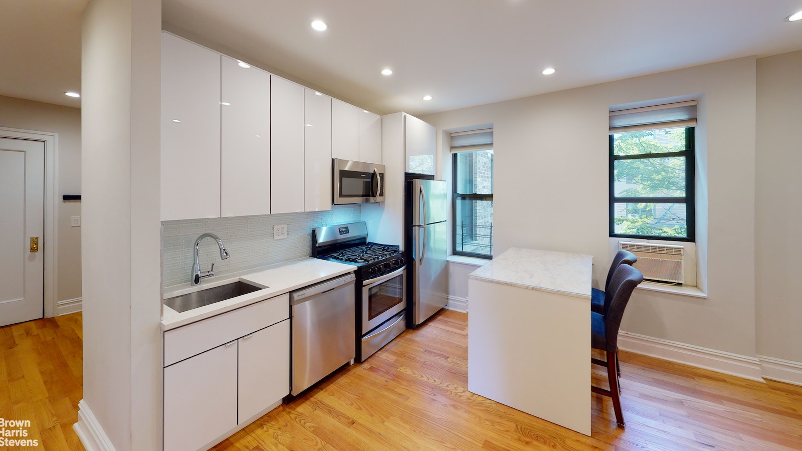 Photo 1 of 105 Bennett Avenue 53A, Hudson Heights, NYC, $2,999, Web #: 22040637
