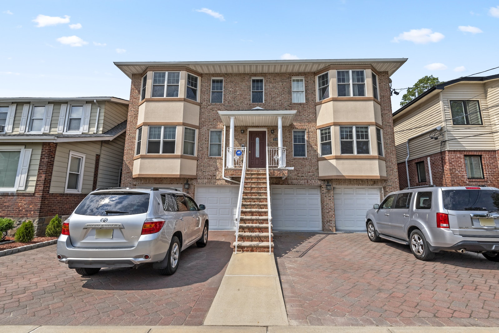 Photo 1 of 2183 Edwin Ave 1, Fort Lee, New Jersey, $680,000, Web #: 22043647