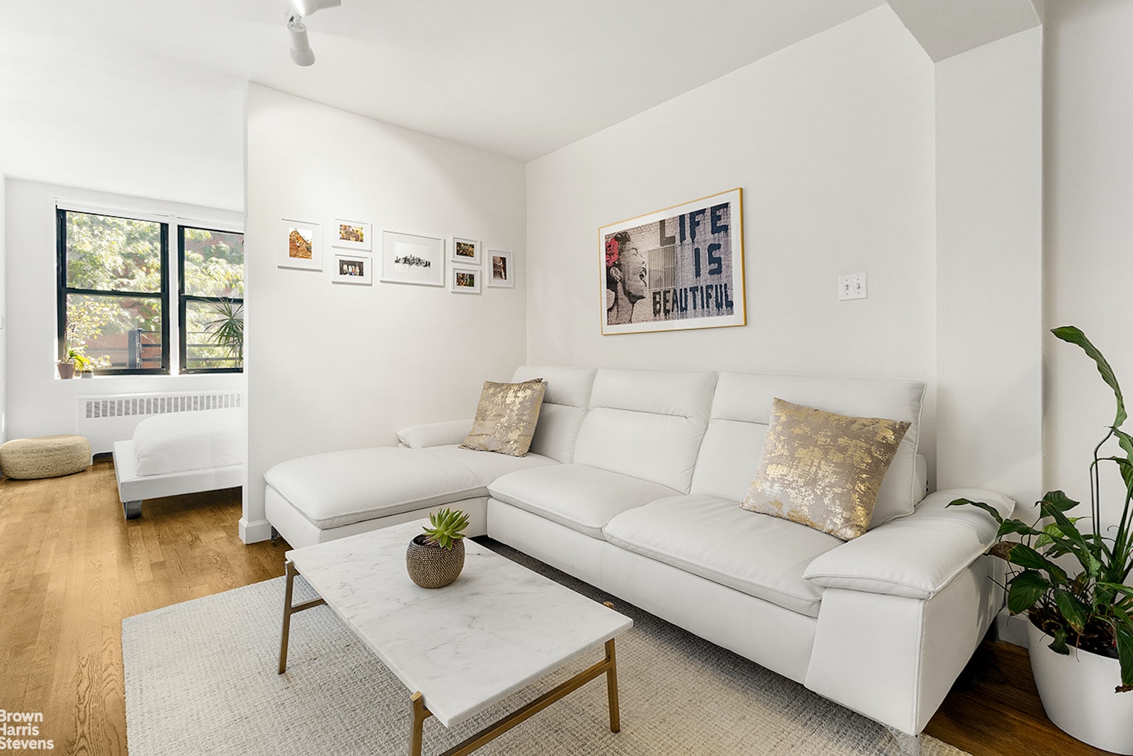 Photo 1 of 100 Bank Street 2G, West Village, NYC, $4,250, Web #: 22060979