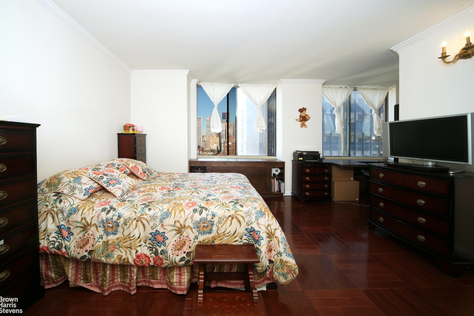 Photo 1 of 236 East 47th Street 20D, Midtown East, NYC, $2,500, Web #: 22067782