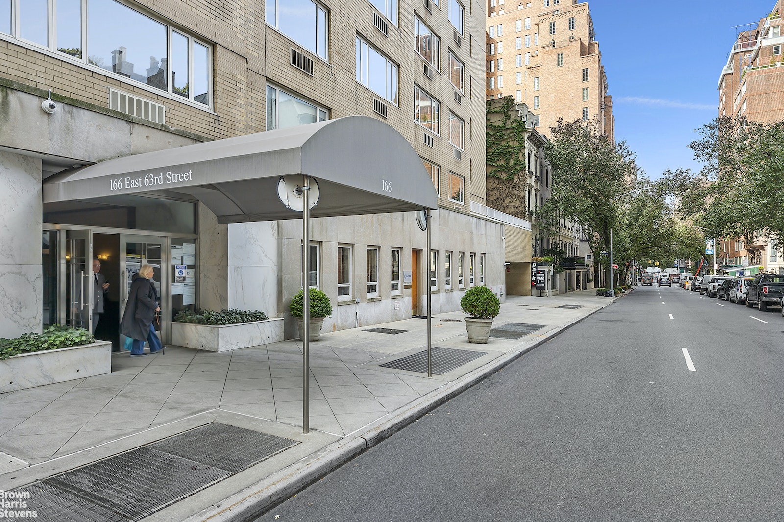 Photo 1 of 166 East 63rd Street 8B, Upper East Side, NYC, $550,000, Web #: 22099612