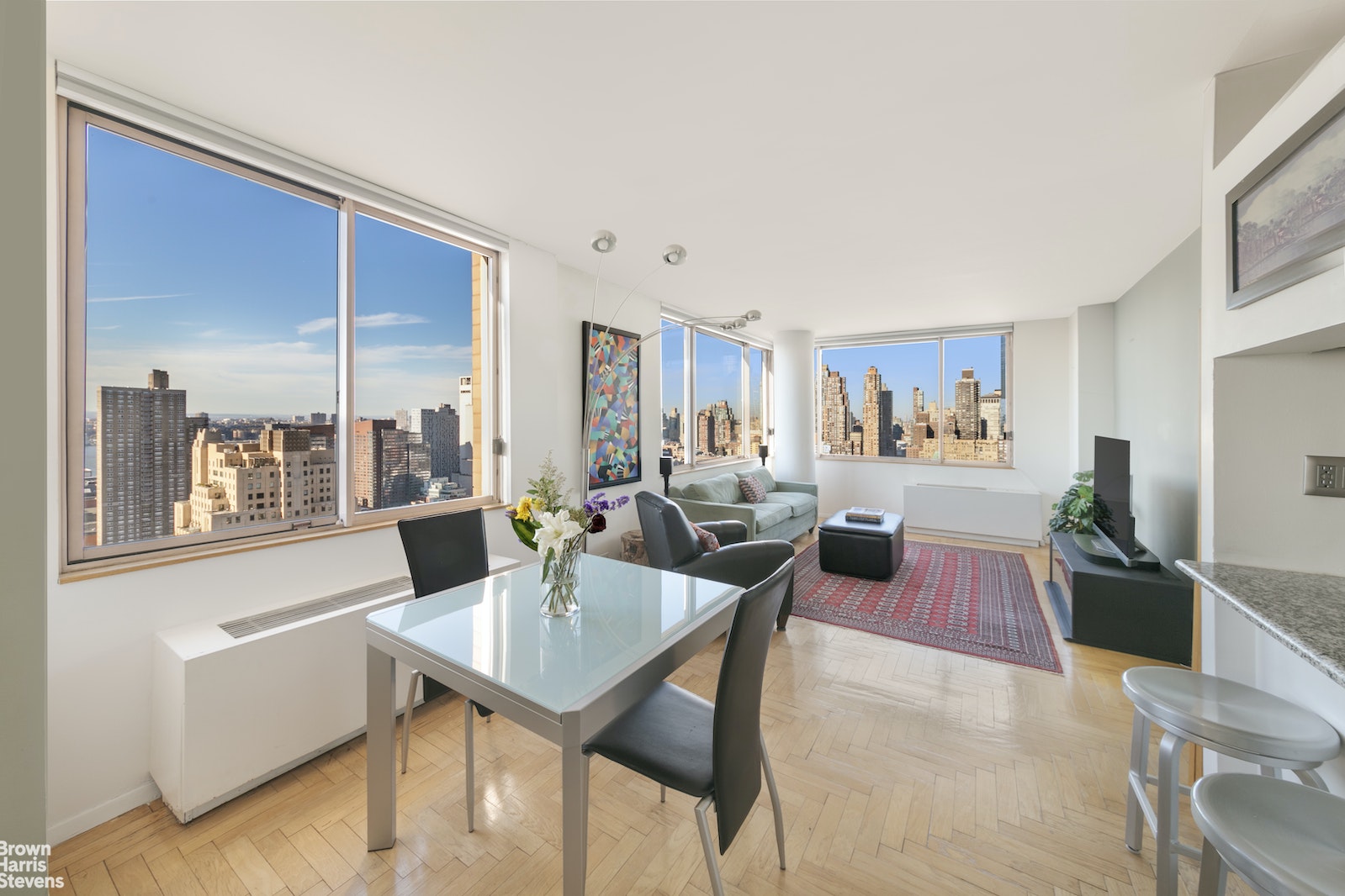 Photo 1 of 350 West 50th Street 32F, Midtown West, NYC, $6,900, Web #: 22161054