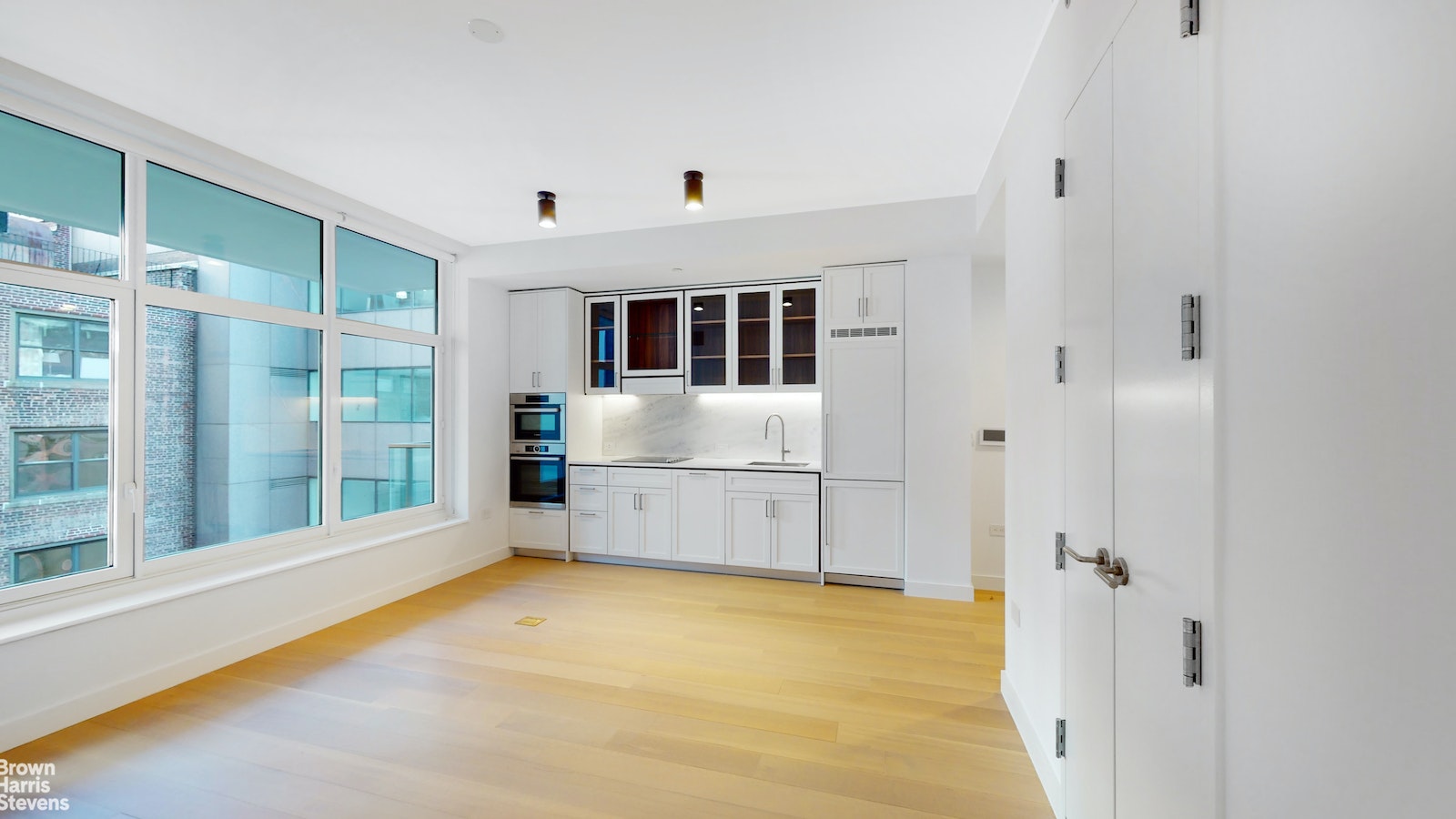 Photo 1 of 115 East 55th Street 17D, Midtown East, NYC, $5,495, Web #: 22178352
