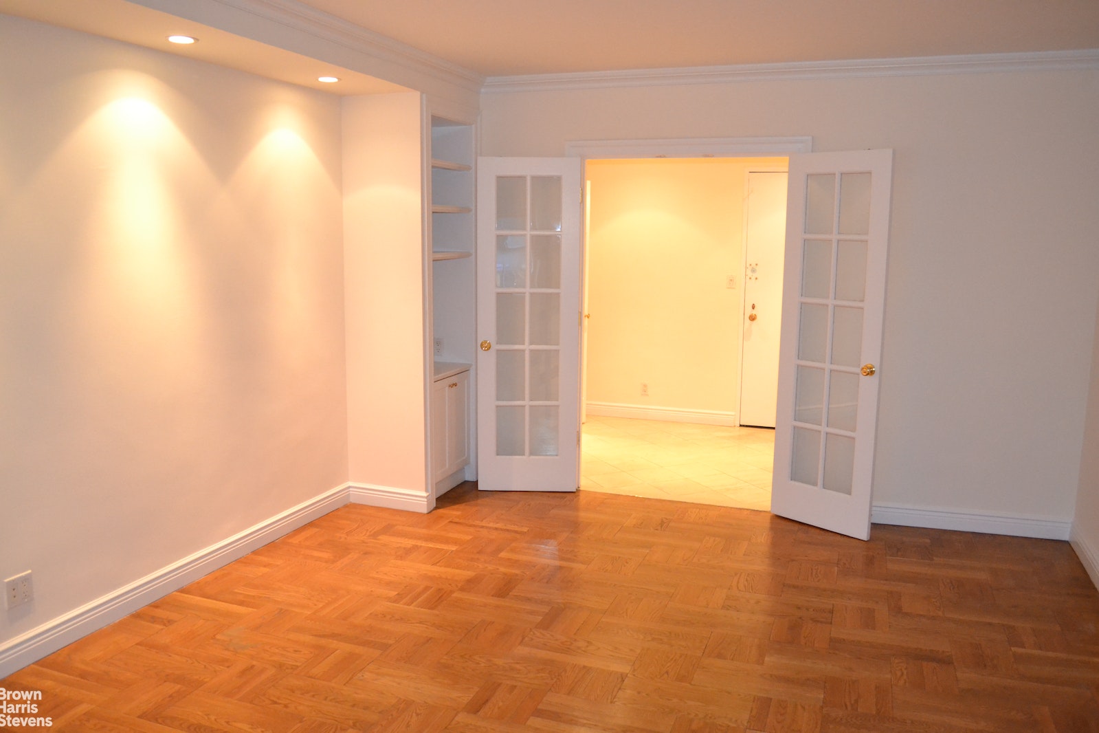 Photo 1 of 57th/5th Huge No Fee Alcove Studio, Midtown West, NYC, $3,000, Web #: 22179941