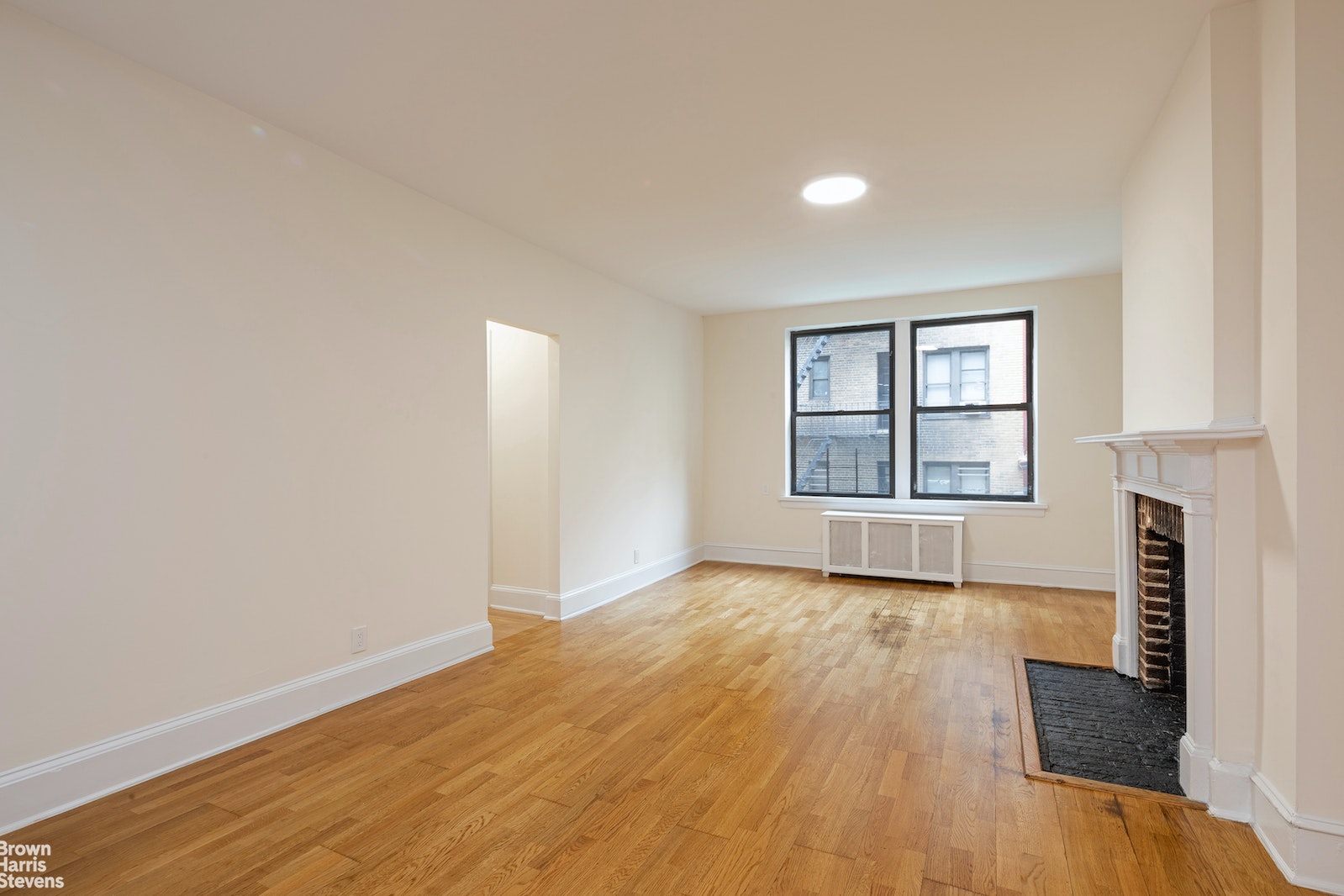 Photo 1 of 251 West 71st Street 2D, Upper West Side, NYC, $4,850, Web #: 22218786