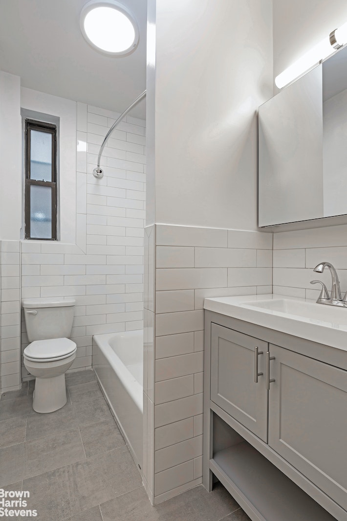 Photo 8 of 251 West 71st Street 2D, Upper West Side, NYC, $4,850, Web ...