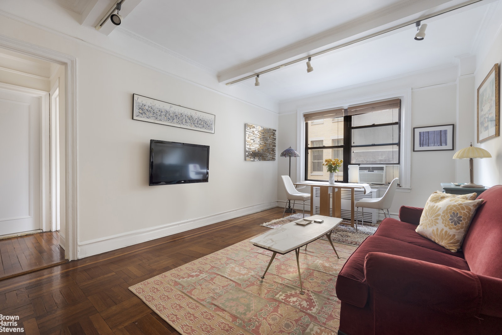 Photo 1 of 545 West End Avenue 6F, Upper West Side, NYC, $667,500, Web #: 22234610
