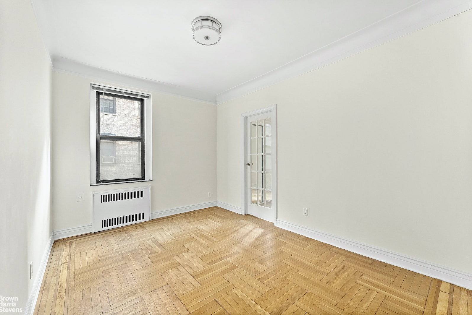 Photo 1 of 41 -09 41st St 2B, Long Island City, Queens, NY, $2,290, Web #: 22254013
