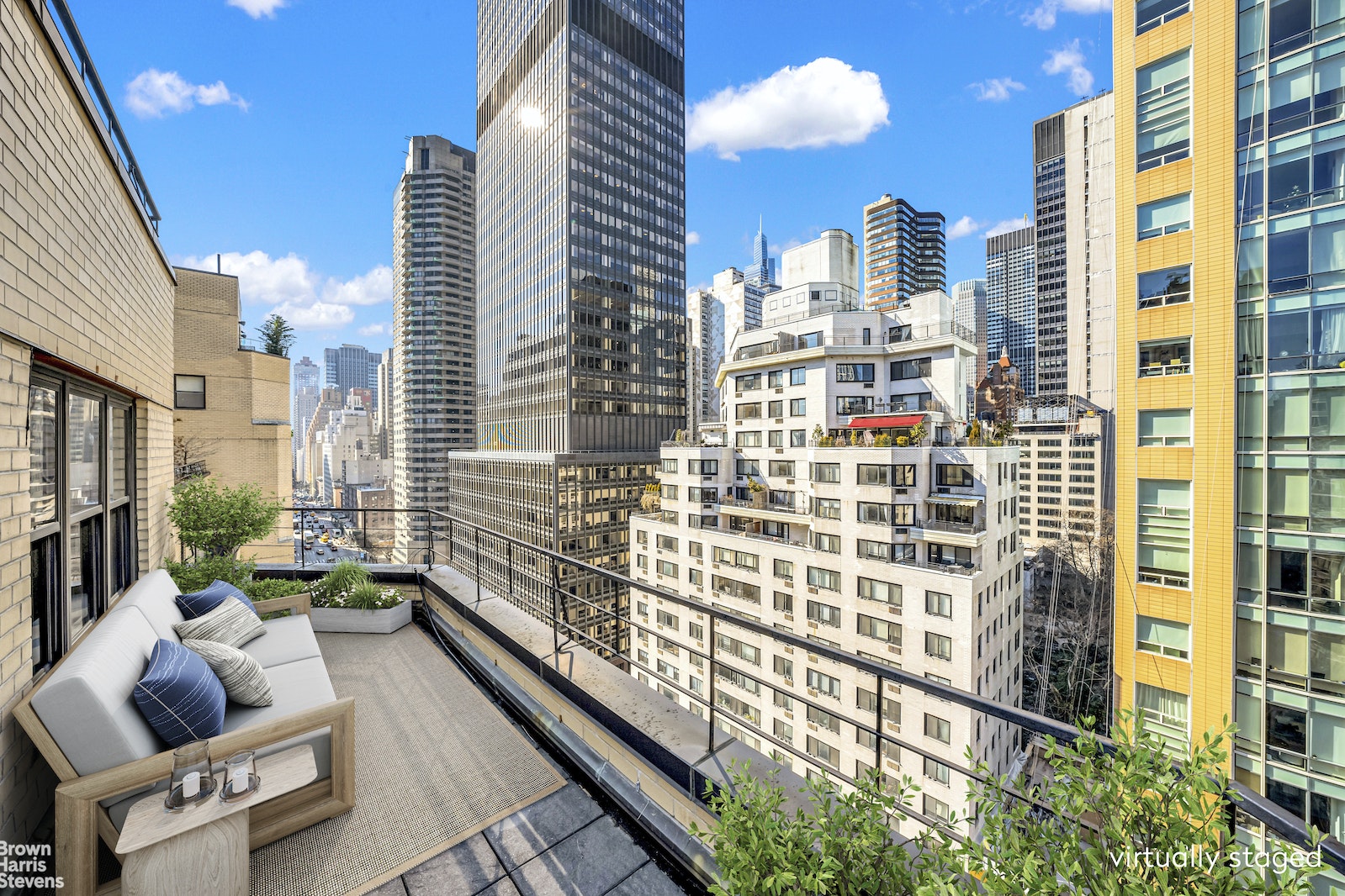 Photo 1 of 301 East 48th Street 18E, Midtown East, NYC, $749,000, Web #: 22288137