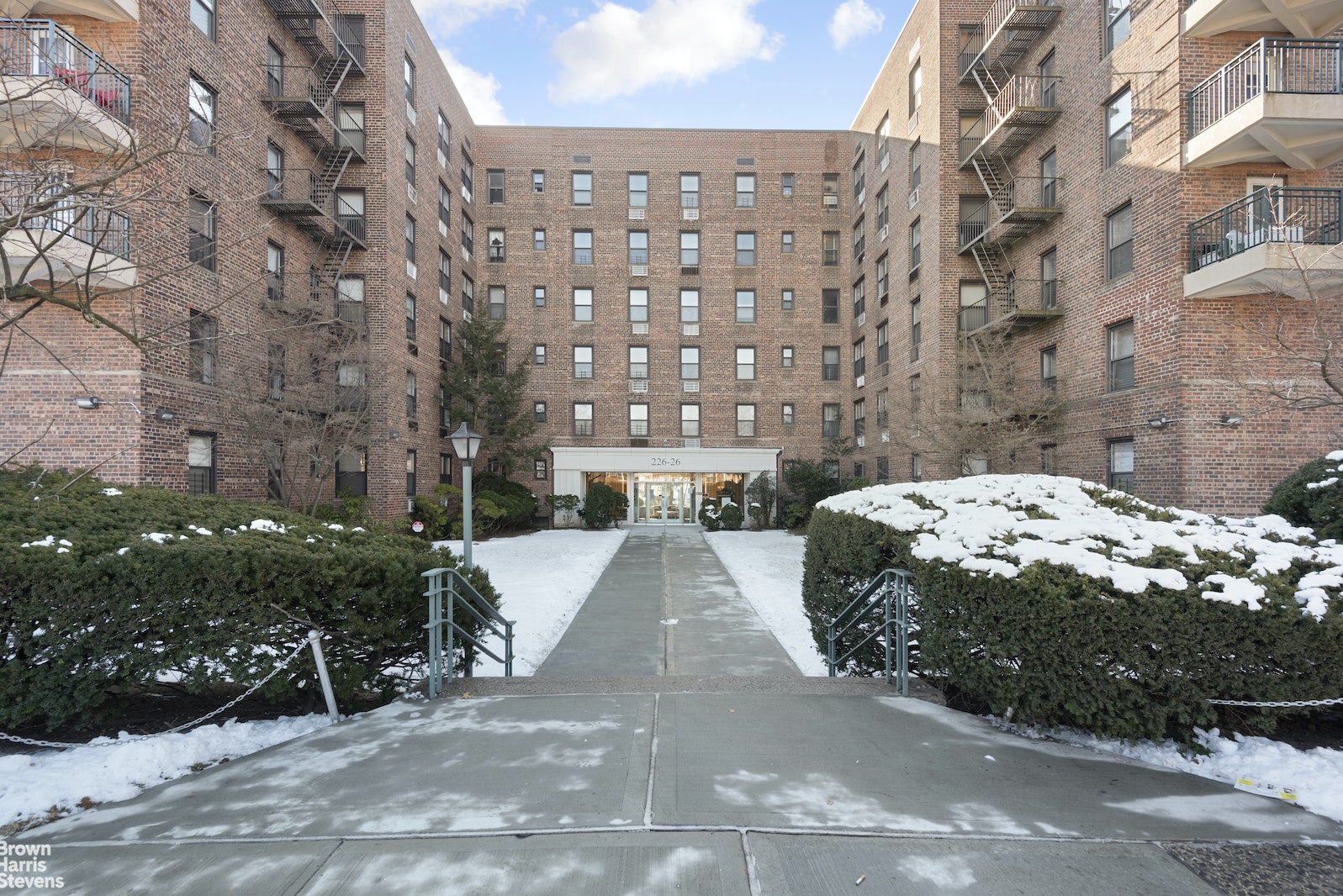 Photo 15 of 22626 Union Turnpike 1M, Oakland Gardens, Queens, NY