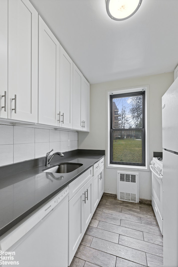 22626 Union Turnpike, Queens, NY, 11364 2 BR for sale, apartment