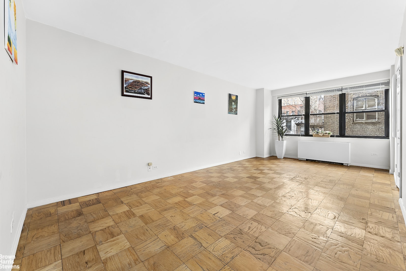 Photo 1 of 245 East 25th Street 5L, Gramercy Park, NYC, $3,850, Web #: 22364043