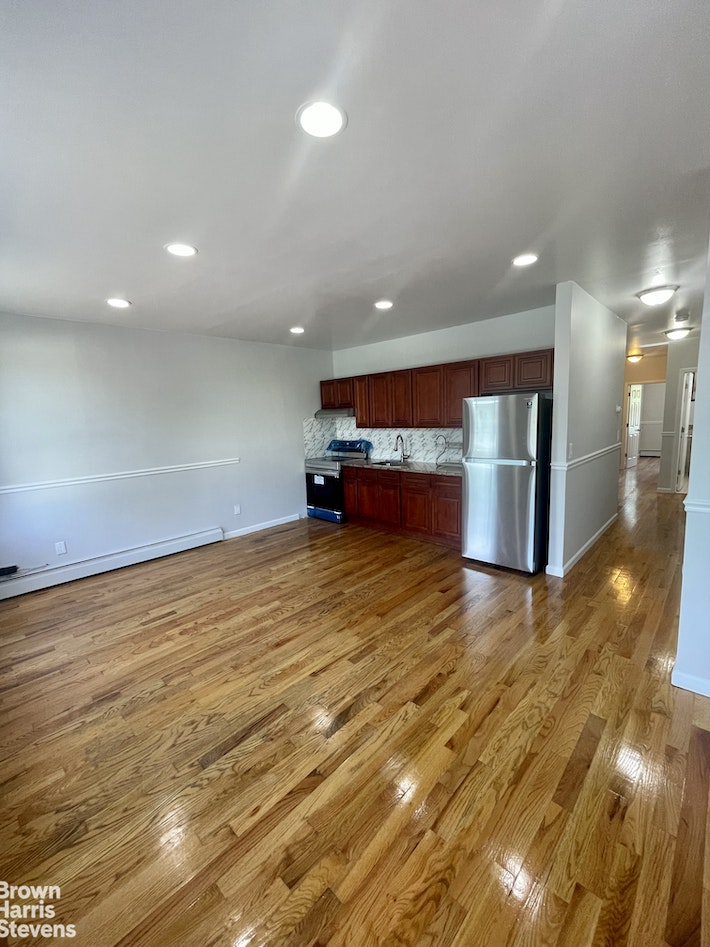 Photo 1 of 107-04 Waltham Street 2, South Jamaica, Queens, NY, $3,350, Web #: 22415692