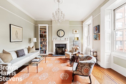 Property for Sale at 31 Gramercy Park 2B, Gramercy Park, NYC - Bedrooms: 2 
Bathrooms: 1 
Rooms: 4  - $1,375,000