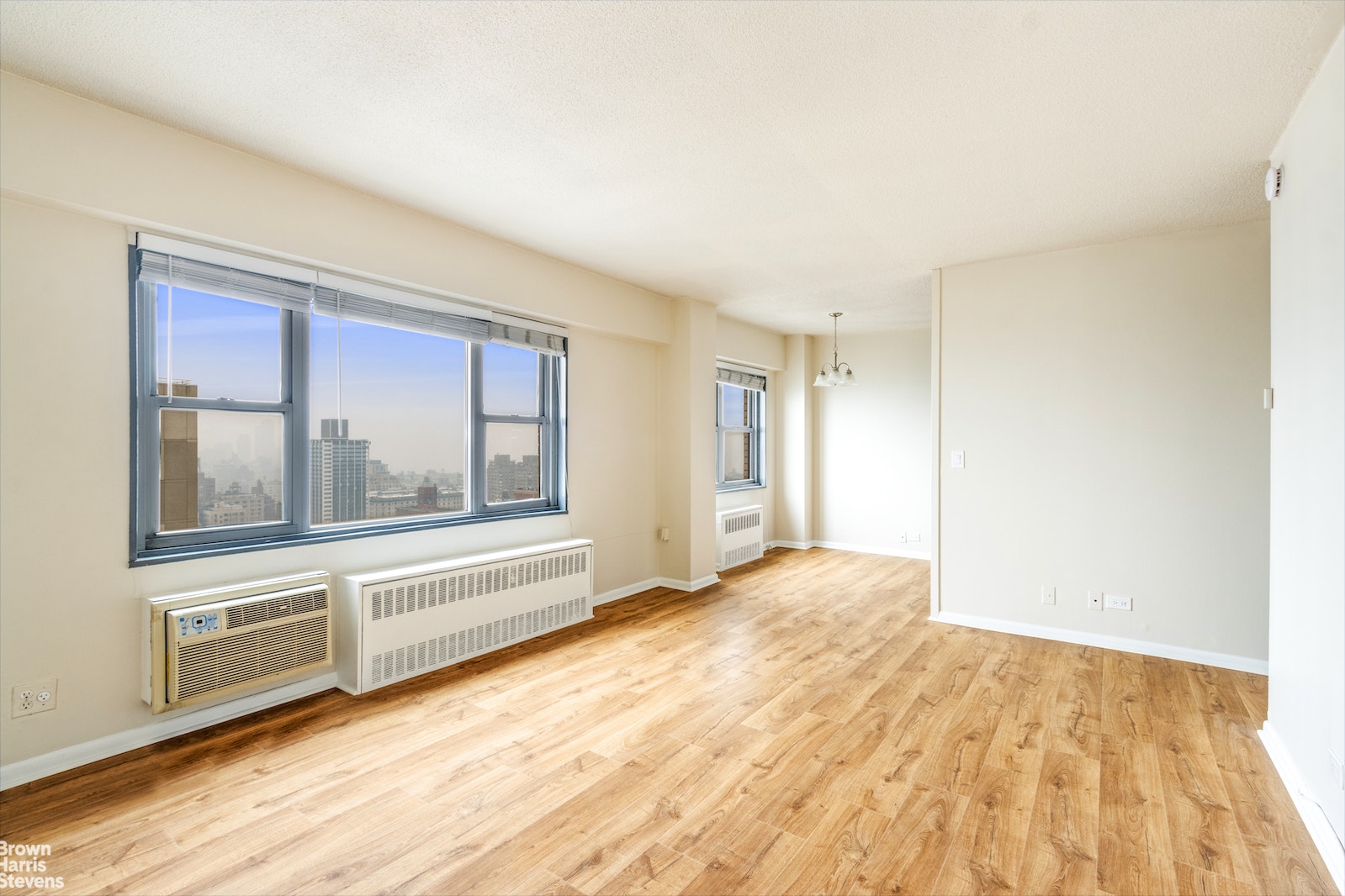 Photo 1 of 100 West 93rd Street 30B, Upper West Side, NYC, $4,250, Web #: 22462821