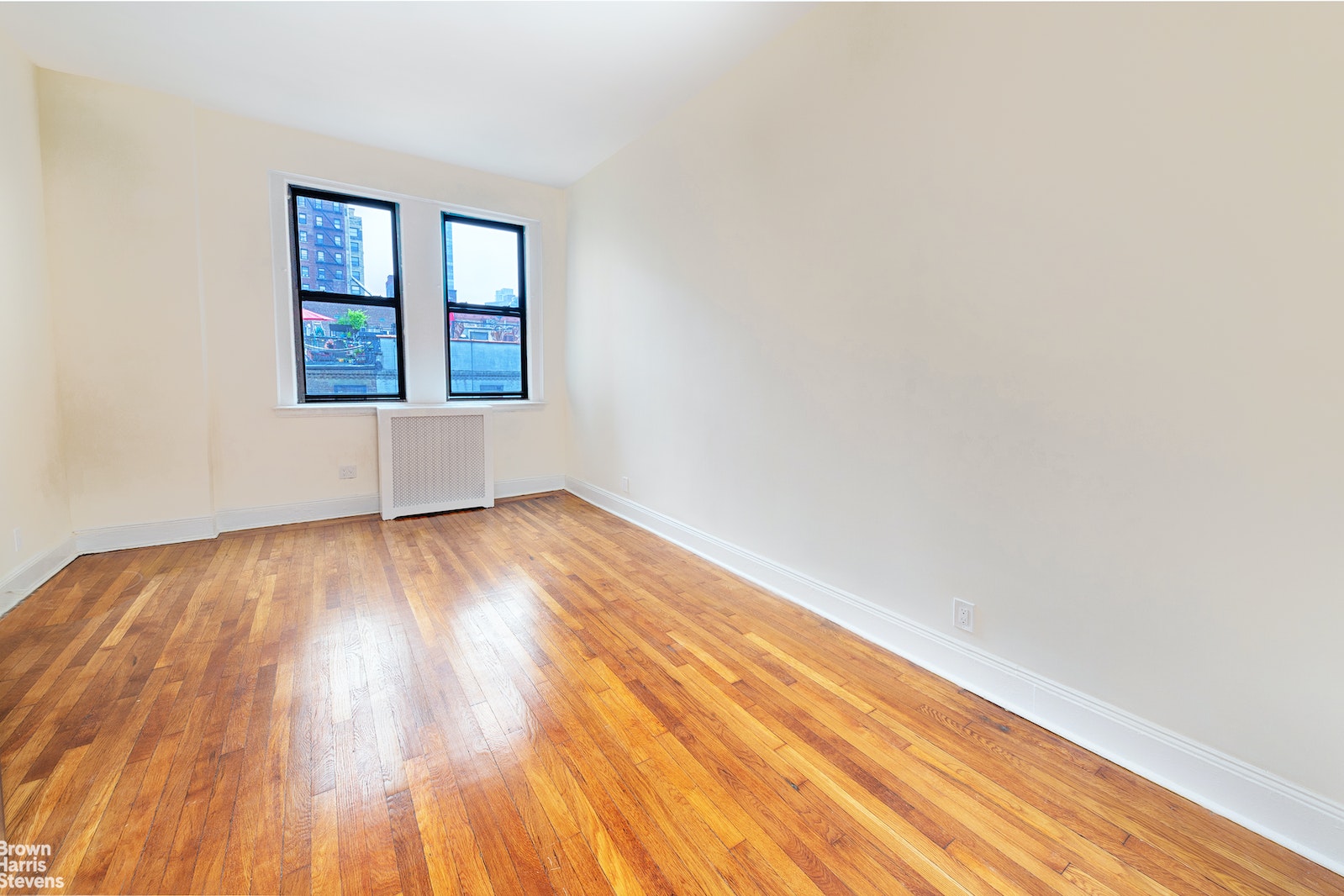Photo 1 of 54 West 74th Street 412, Upper West Side, NYC, $425,000, Web #: 22504637
