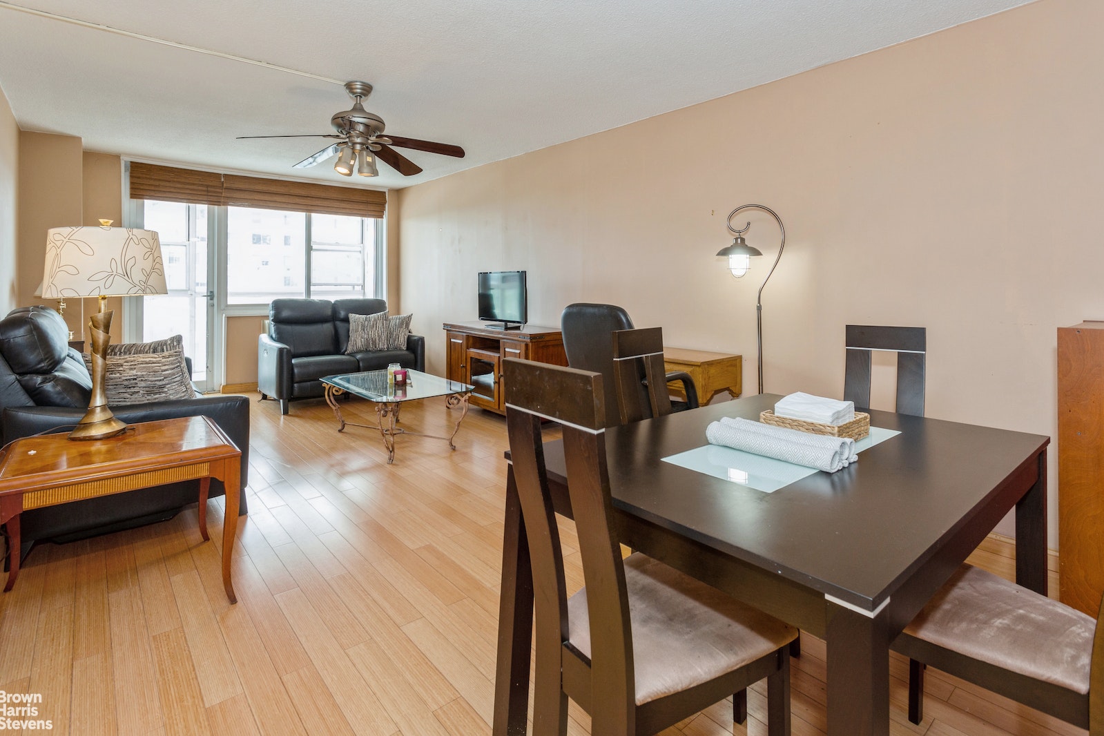 Photo 1 of 118-17 Union Turnpike 12L, Forest Hills, Queens, NY, $339,000, Web #: 22542192