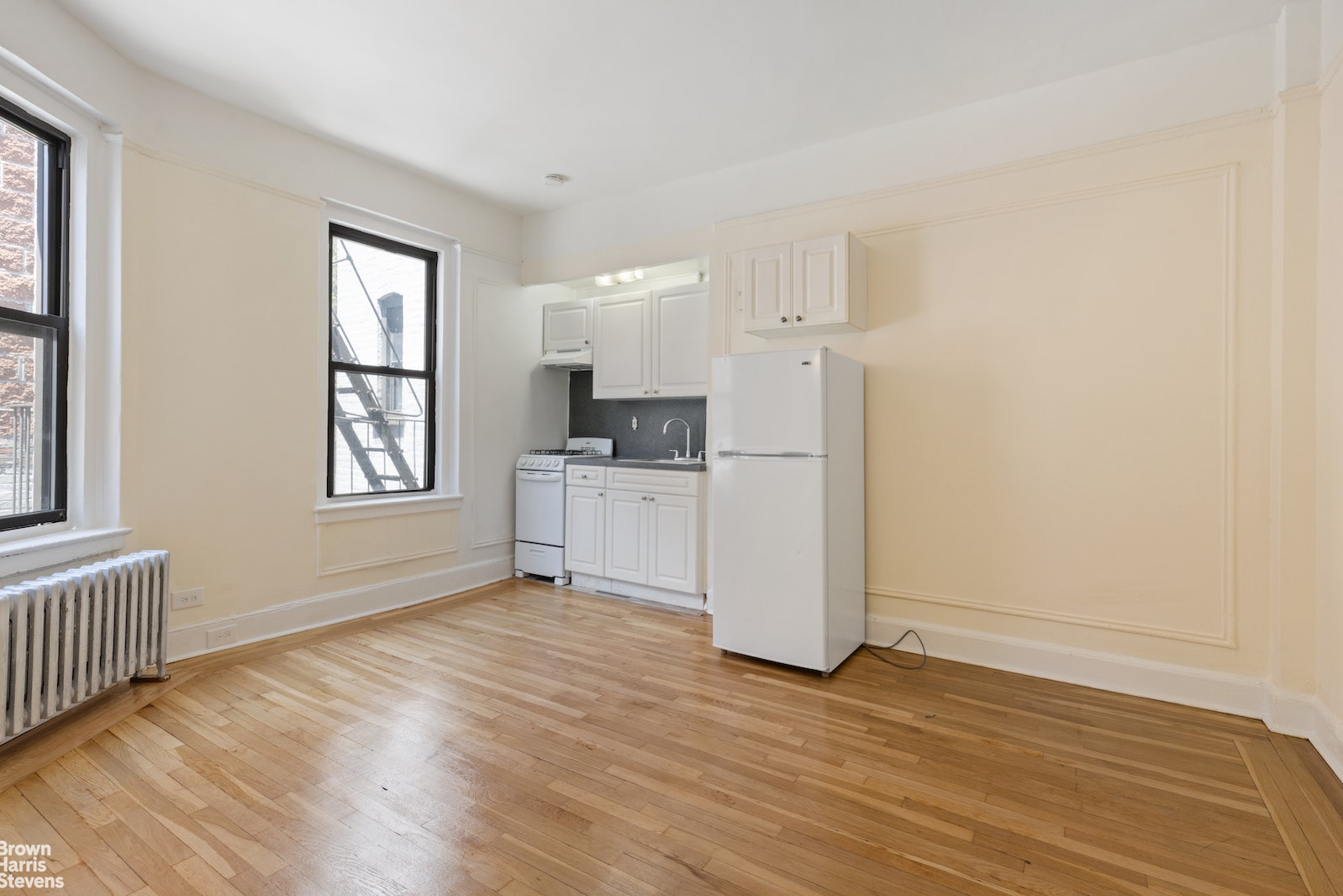 Photo 1 of 245 West 75th Street 6E, Upper West Side, NYC, $2,350, Web #: 22572690