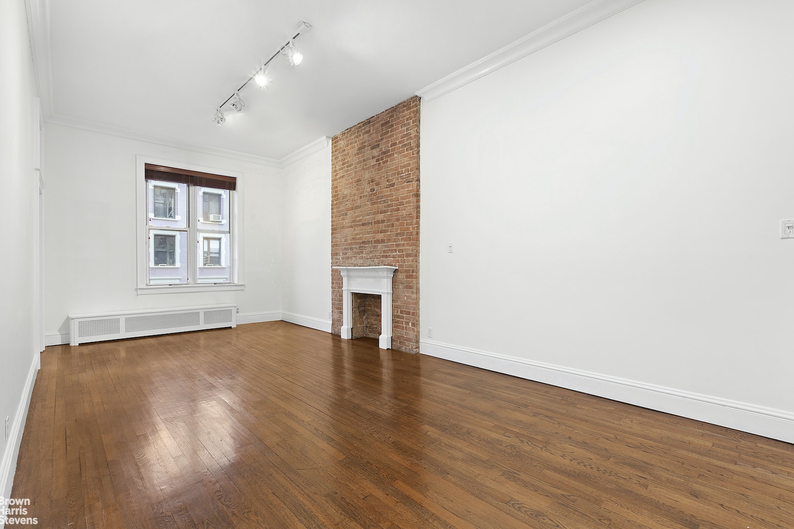Photo 1 of 140 West 74th Street, Upper West Side, NYC, $5,000, Web #: 22592163