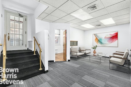 215 East 72nd Street Office/W, Upper East Side, NYC - 0.5 Bathrooms  
6 Rooms - 