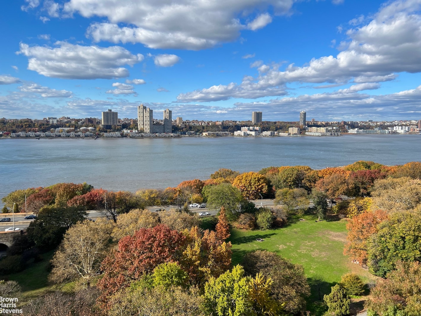 Photo 1 of 11 Riverside Drive, Upper West Side, NYC, $1,599,000, Web #: 22608941