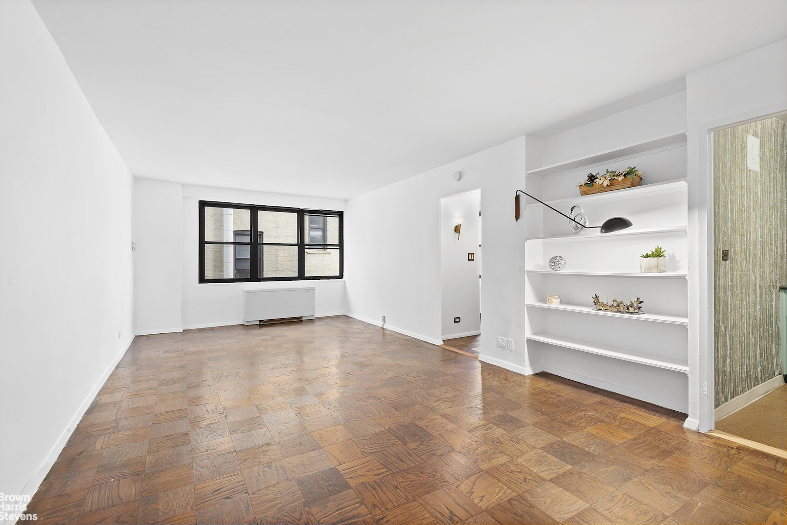 Photo 1 of 245 East 25th Street 6H, Gramercy Park, NYC, $3,500, Web #: 22624034