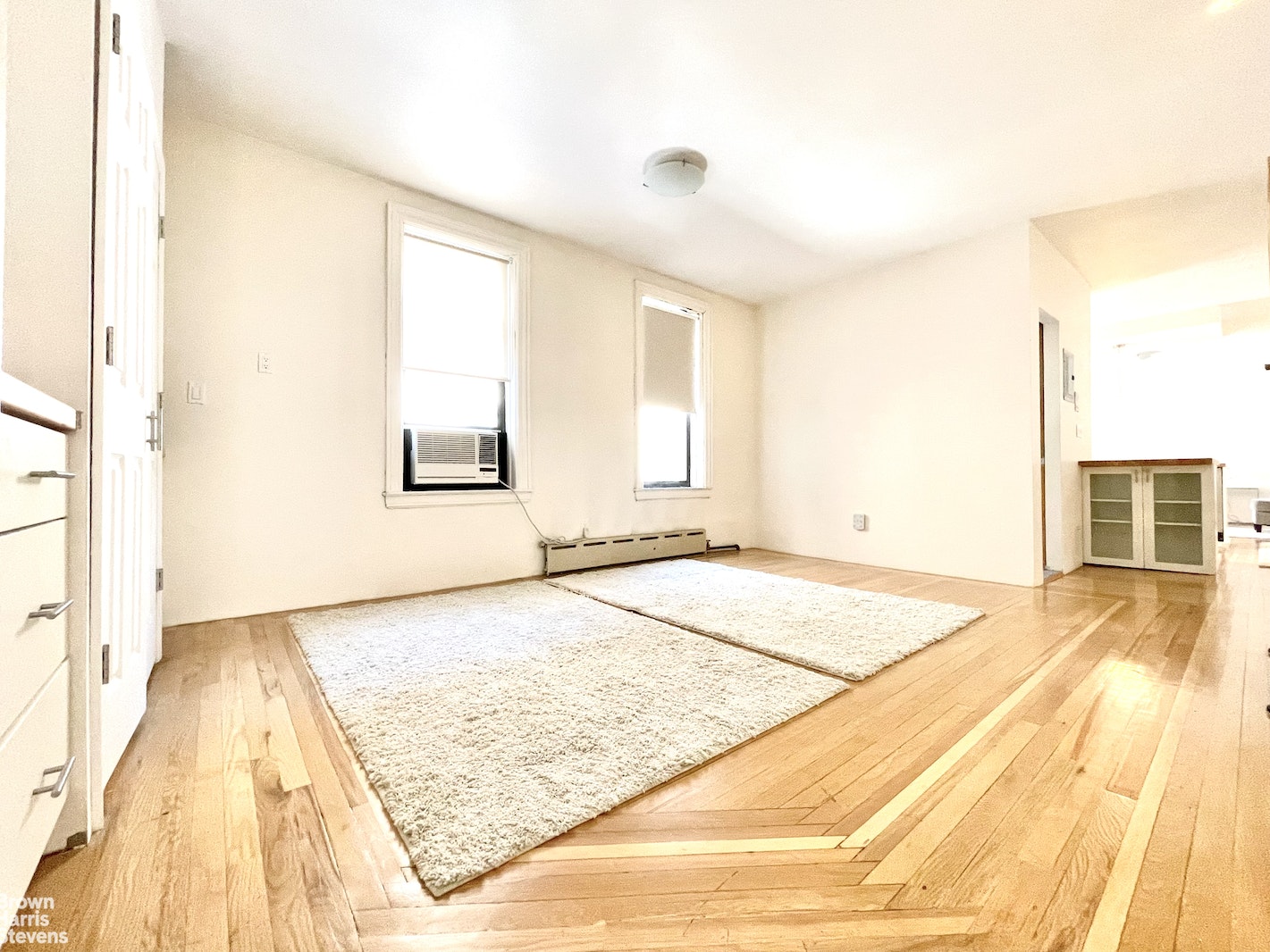 Photo 1 of 880 West 181st Street 5E, Hudson Heights, NYC, $2,300, Web #: 22641490
