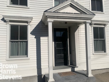 17 South 6th Street, Hudson, New York - 3 Bedrooms  1.5 Bathrooms  10 Rooms - 