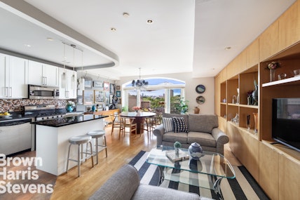 Property for Sale at 305 3rd Street 5H, Park Slope, Brooklyn, NY - Bedrooms: 2 
Bathrooms: 1 
Rooms: 3  - $1,400,000