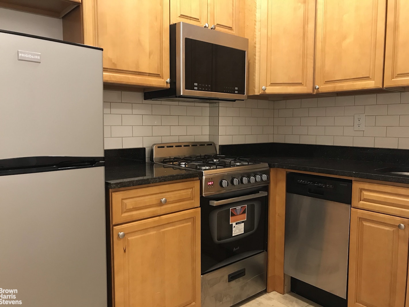 Photo 1 of 150 West 74th Street, Upper West Side, NYC, $3,100, Web #: 22653226