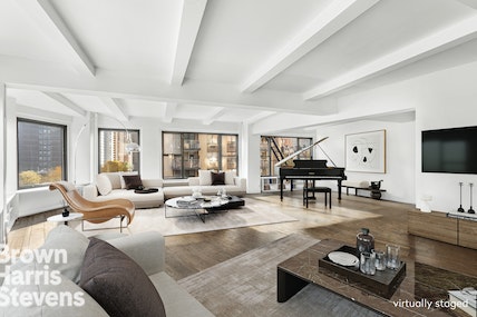 Property for Sale at 2061 Broadway 4, Upper West Side, NYC - Bedrooms: 1 
Bathrooms: 2 
Rooms: 4  - $1,995,000