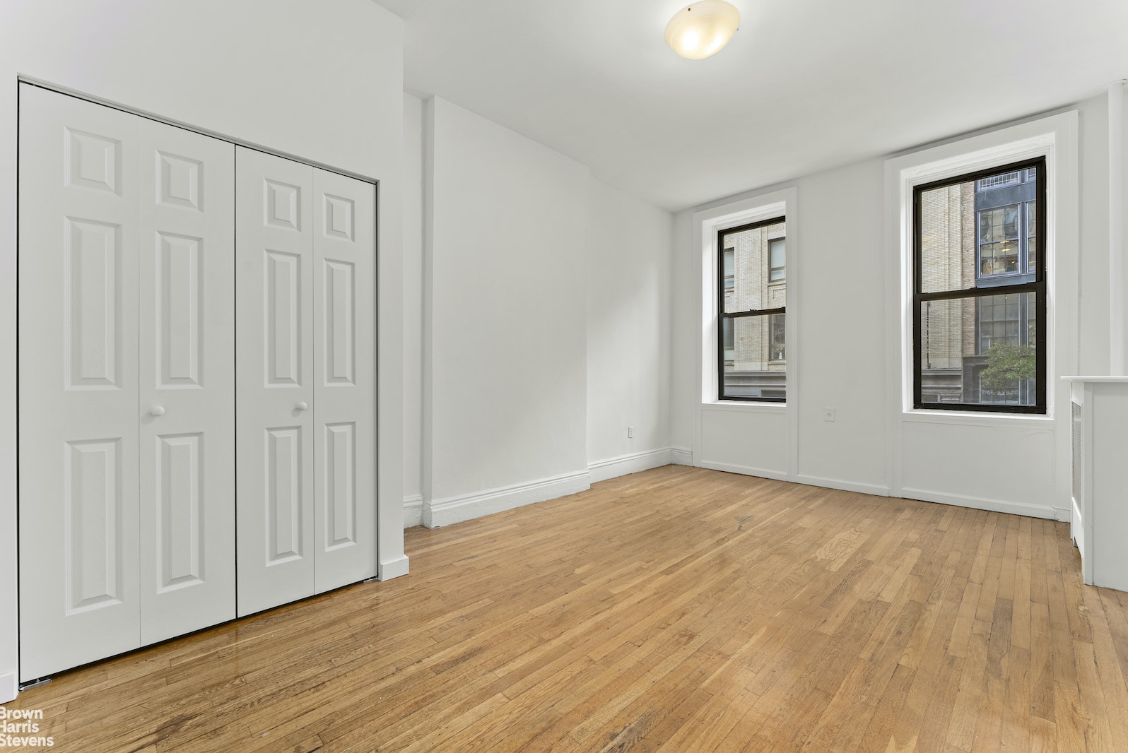 Photo 1 of 108 West 17th Street 4, Chelsea, NYC, $4,500, Web #: 22710660