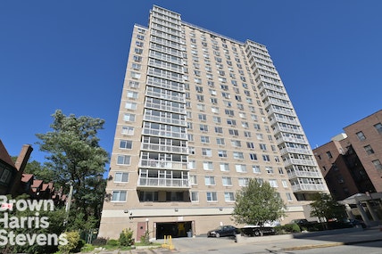 Property for Sale at 118-17 Union Turnpike 2F, Forest Hills, Queens, NY - Bedrooms: 1 
Bathrooms: 1 
Rooms: 3  - $289,000