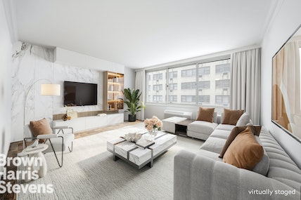 Property for Sale at 333 East 45th Street 7E, Midtown East, NYC - Bedrooms: 1 
Bathrooms: 1 
Rooms: 3  - $699,000