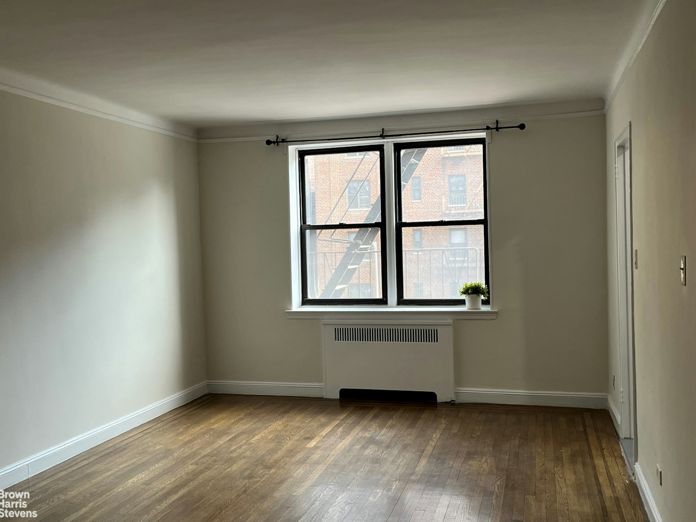 Photo 1 of 245 East 37th Street 3G, Midtown East, NYC, $3,600, Web #: 22795085
