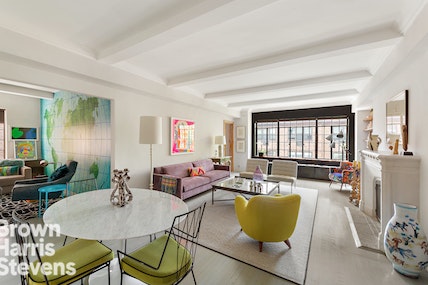 50 East 10th Street 6B, Greenwich Village, NYC - 2 Bedrooms  
1.5 Bathrooms  
5 Rooms - 