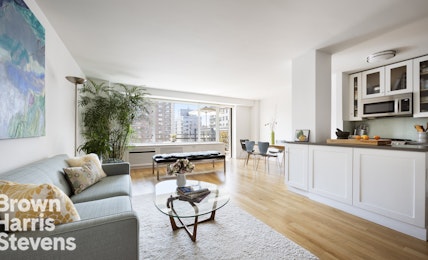 Property for Sale at 392 Central Park West 14A, Upper West Side, NYC - Bedrooms: 1 
Bathrooms: 1 
Rooms: 3  - $1,250,000