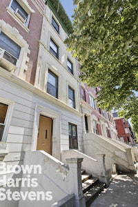 Property for Sale at 54 Edgecombe Avenue, Upper Manhattan, NYC - Bedrooms: 13 
Bathrooms: 2.5 
Rooms: 12.5 - $1,300,000