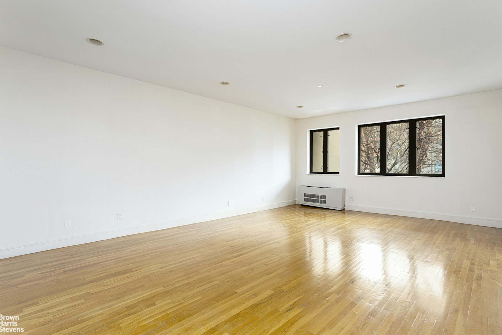 Photo 1 of 235 East 2nd Street 2nd Floor, East Village, NYC, $4,750, Web #: 22845395