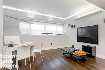Property for Sale at 33 West 56th Street Medical, Midtown West, NYC - Bathrooms: 1 
Rooms: 10  - $15,000