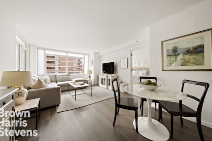 385 First Avenue 4B, Gramercy Park, NYC - 2 Bedrooms  2 Bathrooms  5 Rooms - 