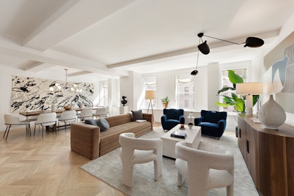 393 West End Avenue 8C, Upper West Side, NYC - 4 Bedrooms  
4.5 Bathrooms  
6 Rooms - 