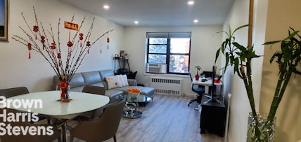 87 -09  34th Ave 3C, Jackson Heights, Queens, NY - 1 Bedrooms  1 Bathrooms  4 Rooms - 