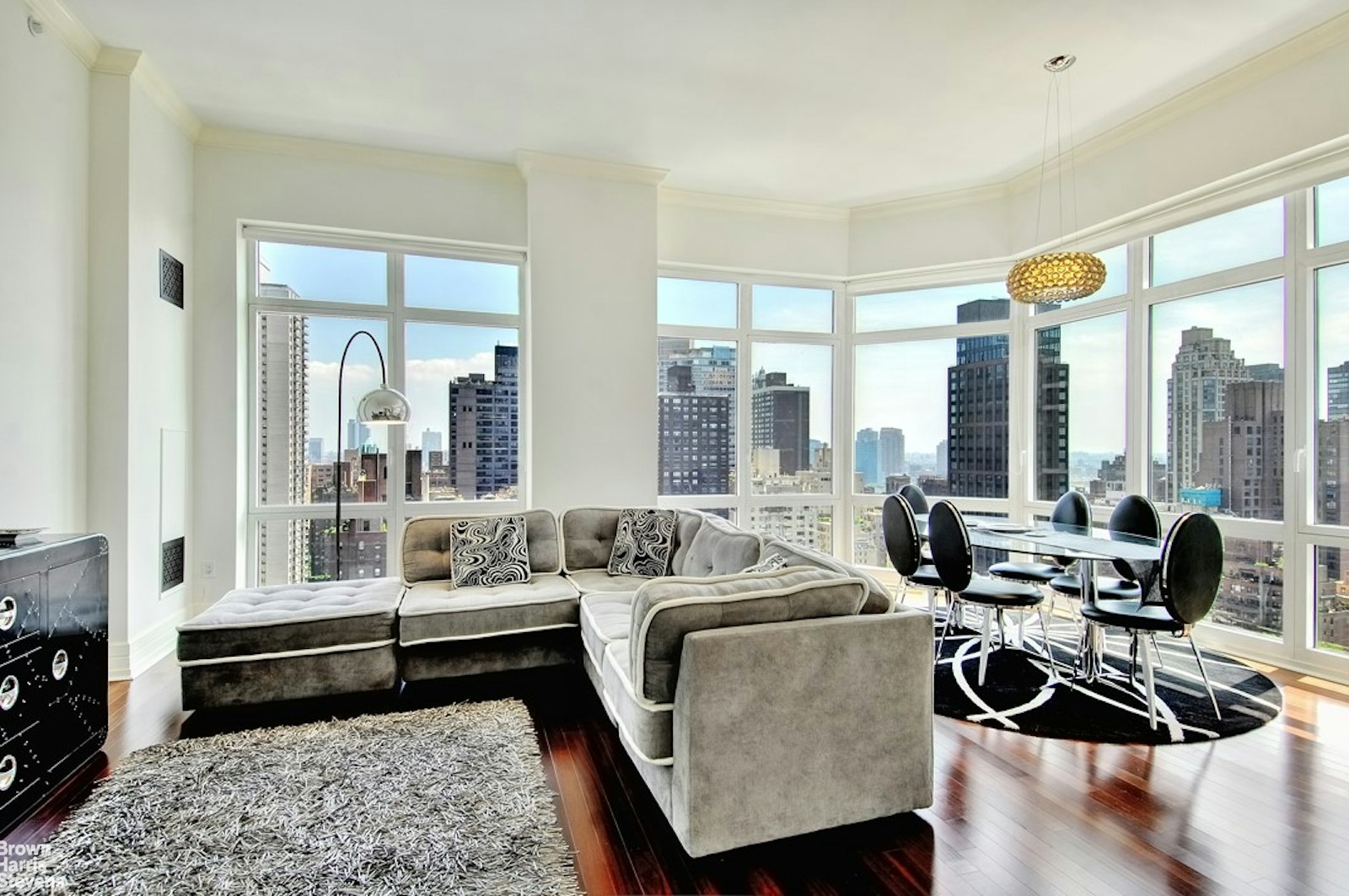 Photo 1 of 300 East 55th Street 21D, Midtown East, NYC, $8,850, Web #: 22903800